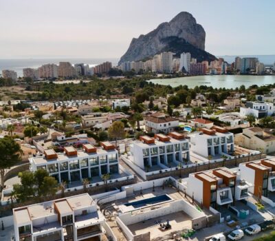 Двоквартирні будинки в Кальпе з терасою та басейном 139 кв.м