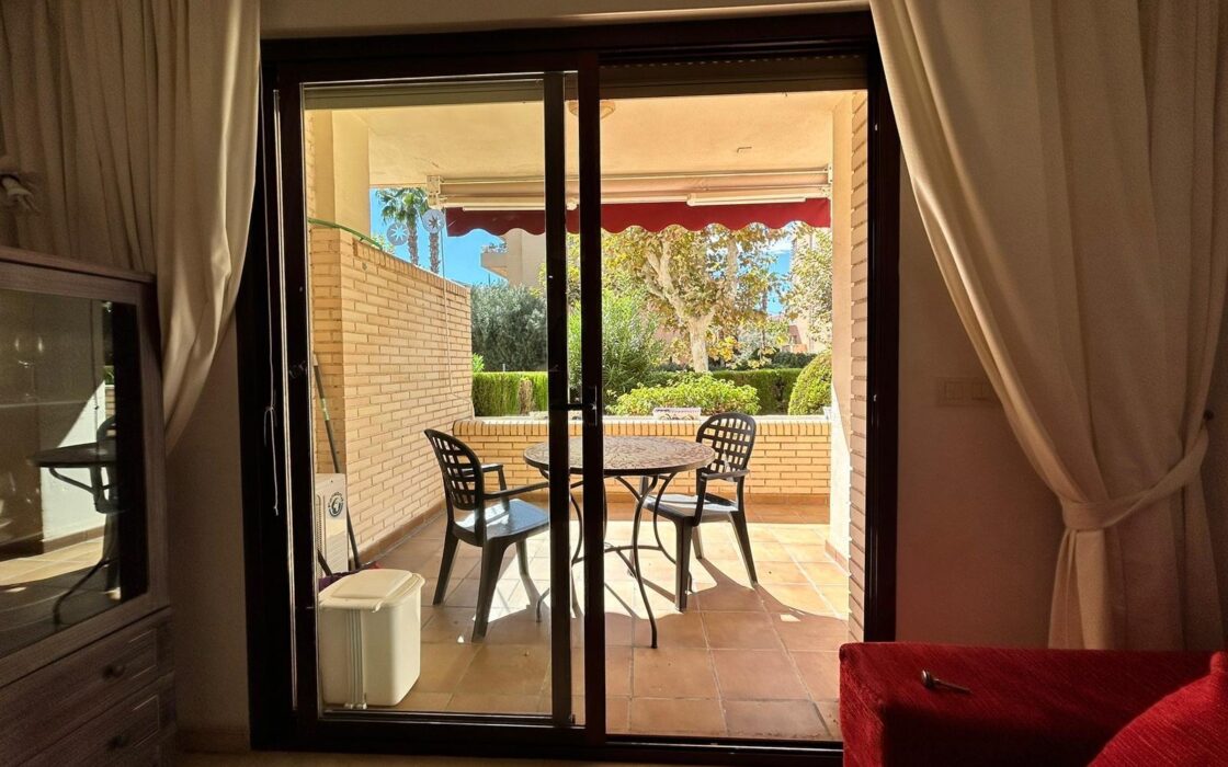 Просторная Квартира в Альбире с Террасой в 5 минутах до Моря