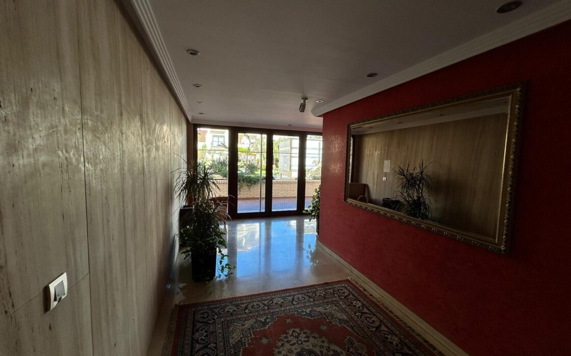 Просторная Квартира в Альбире с Террасой в 5 минутах до Моря