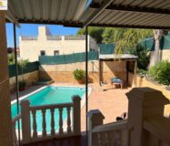 Дом в Годельете 170 кв.м с террасой и бассейном