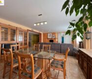 Дом в Годельете 170 кв.м с террасой и бассейном