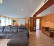 Дом в Годельете 170 кв.м с террасой и бассейном