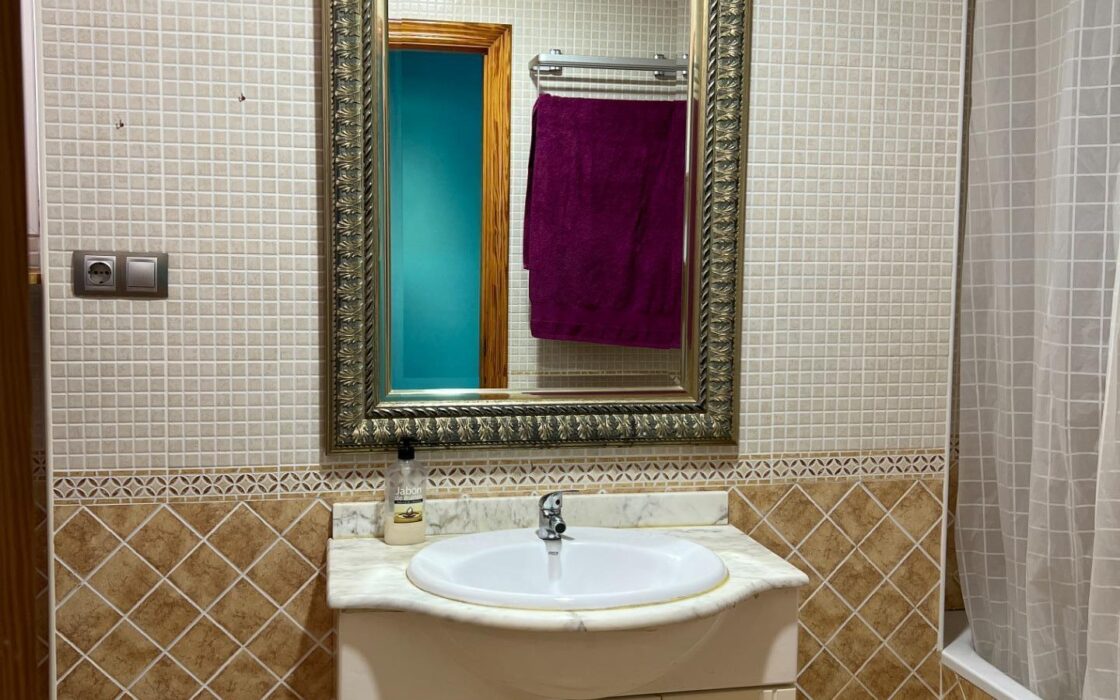 Дом в Годельете 170 кв.м с террасой и бассейном