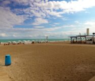 Квартира с участком в 100 м от моря, Коста Бланка, 3 комнаты