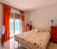 Квартира с участком в 100 м от моря, Коста Бланка, 3 комнаты