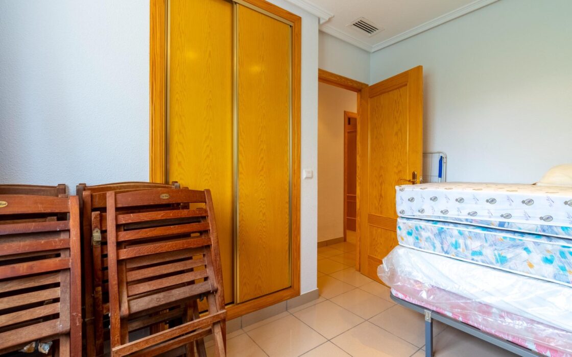 Квартира с участком в 100 м от моря, Коста Бланка, 3 комнаты