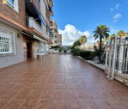 Апартаменты в Торревьехе 111 кв.м у моря с террасой