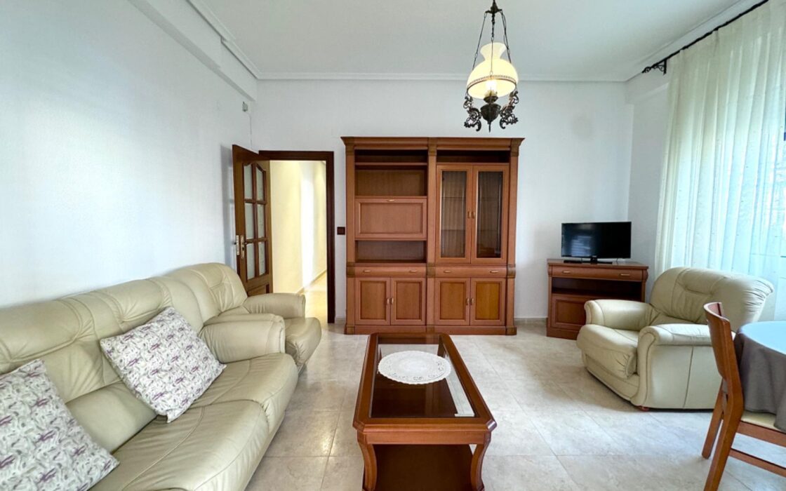 Апартаменты в Торревьехе 111 кв.м у моря с террасой