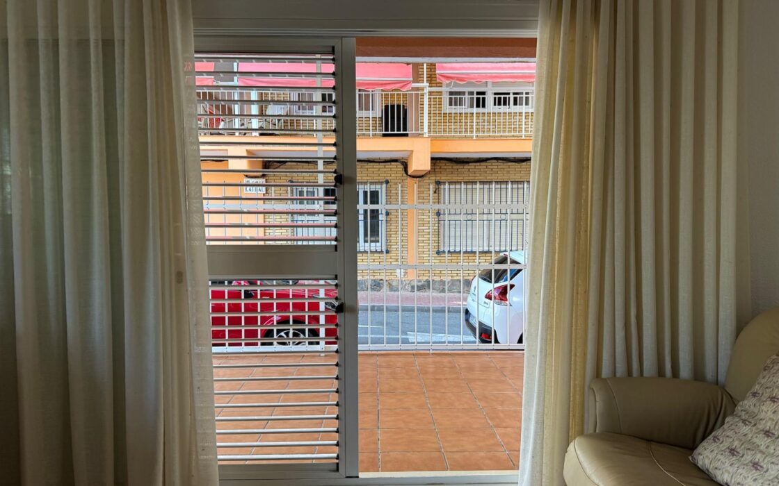 Апартаменты в Торревьехе 111 кв.м у моря с террасой