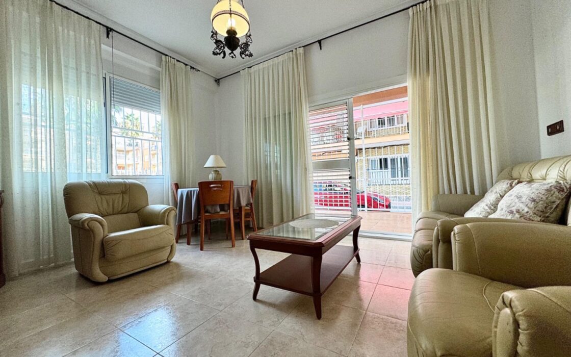 Апартаменты в Торревьехе 111 кв.м у моря с террасой