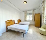 Апартаменты в Торревьехе 111 кв.м у моря с террасой