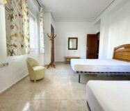 Апартаменты в Торревьехе 111 кв.м у моря с террасой