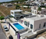 Виллы с террасой и бассейном в Полоп-де-ла-Марина 100-150 кв.м