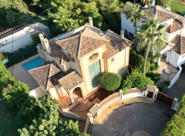 Уютная вилла в центре Марбельи с террасой 498 кв.м