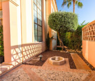 Уютная вилла в центре Марбельи с террасой 498 кв.м