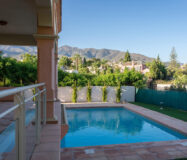 Уютная вилла в центре Марбельи с террасой 498 кв.м