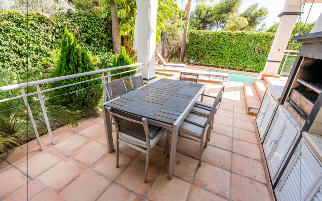 Вилла с террасой в Марбелье, 436 кв.м, центр города