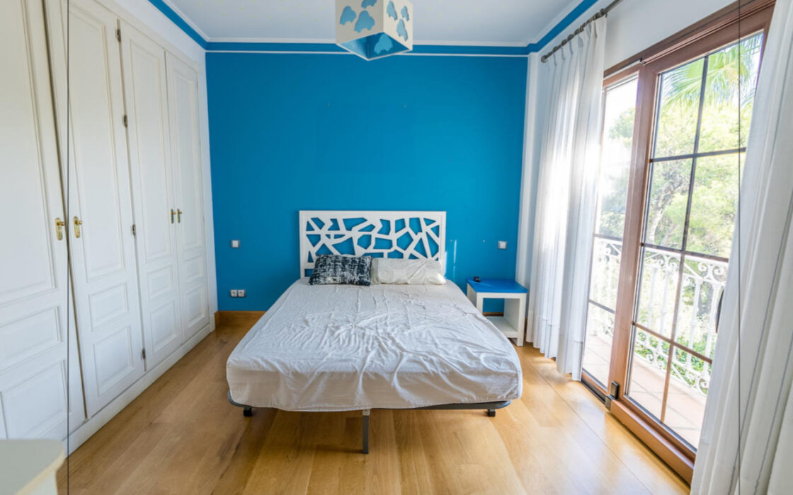 Вилла с террасой в Марбелье, 436 кв.м, центр города