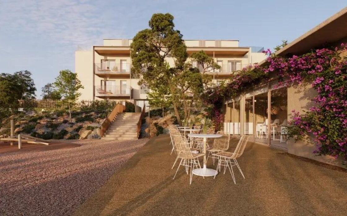 Новый жилой комплекс в Годелле с террасами у моря, 2-4 спальни