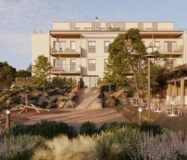 Новый жилой комплекс в Годелле с террасами у моря, 2-4 спальни