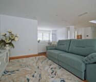 Простора вілла на Коста Бланці з терасою та басейном