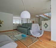 Простора вілла на Коста Бланці з терасою та басейном