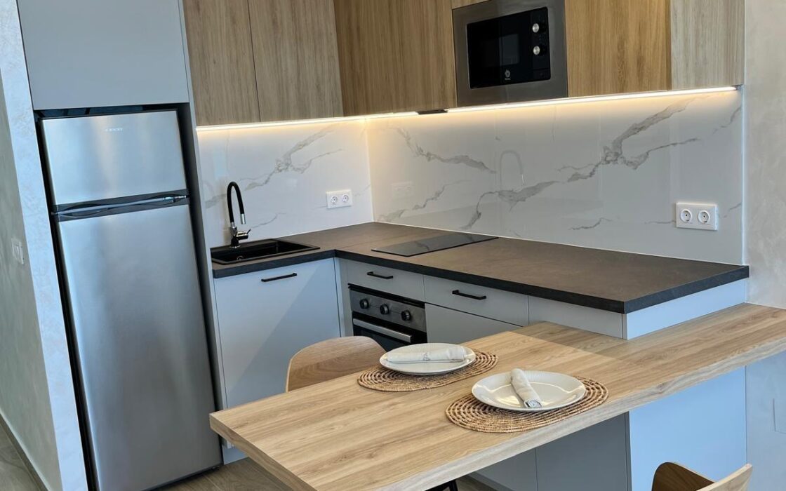 Квартира у моря в Коста-Бланке с террасой и ремонтом