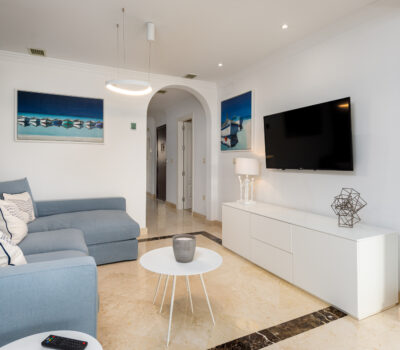 Вілли з терасою в Естепоні, 3 спальні, 162 кв.м.