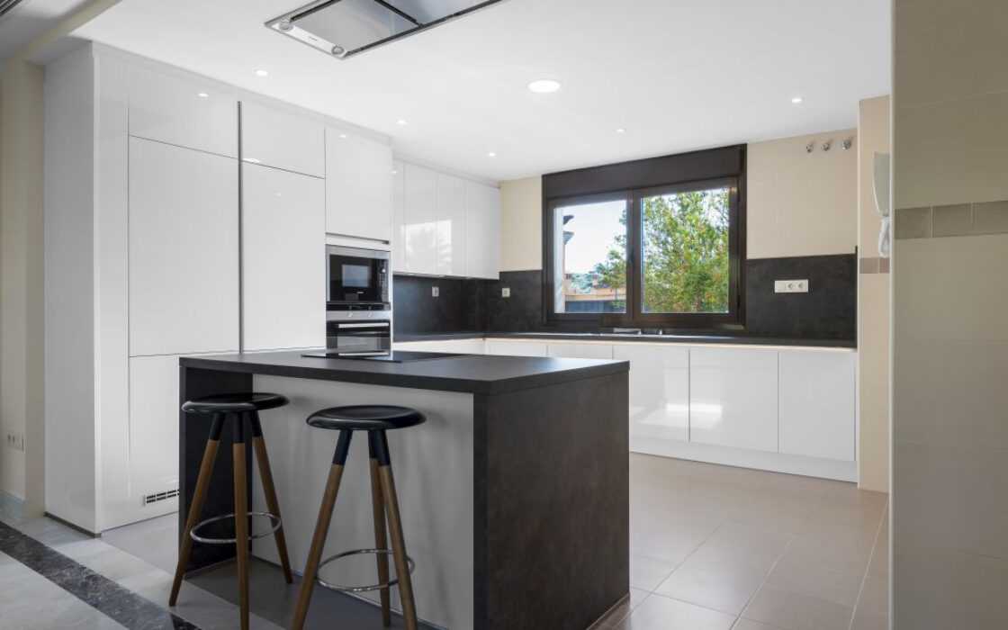 Виллы с террасой в Эстепоне, 3 спальни, 162 кв.м.