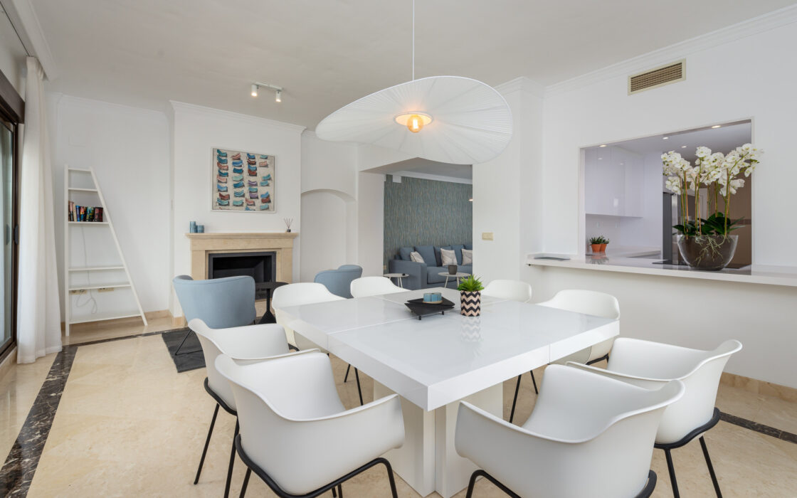 Виллы с террасой в Эстепоне, 3 спальни, 162 кв.м.