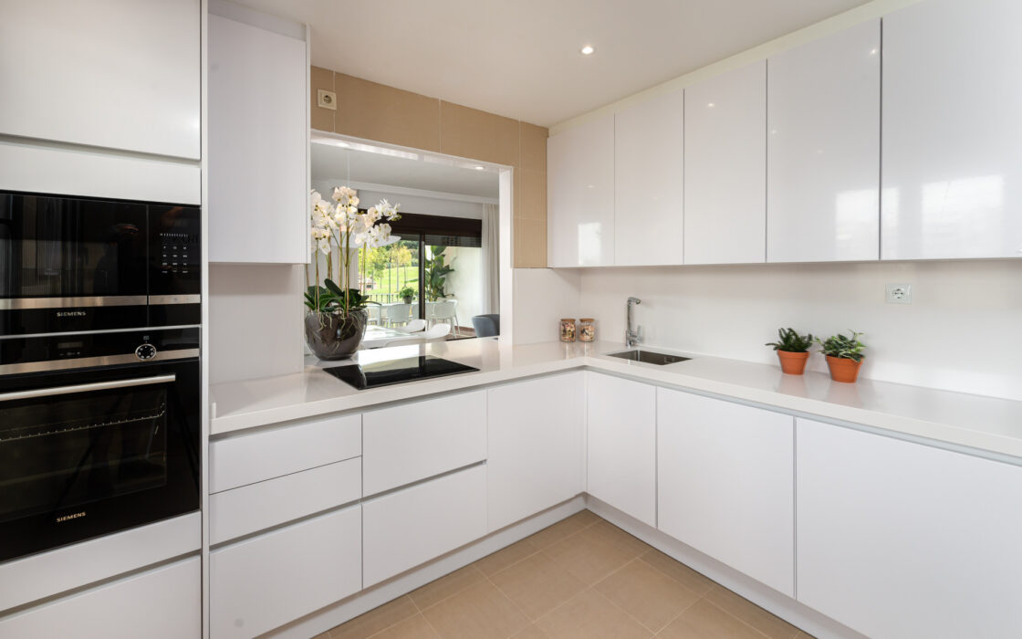 Виллы с террасой в Эстепоне, 3 спальни, 162 кв.м.