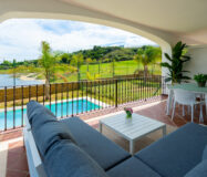 Виллы с террасой в Эстепоне, 3 спальни, 162 кв.м.