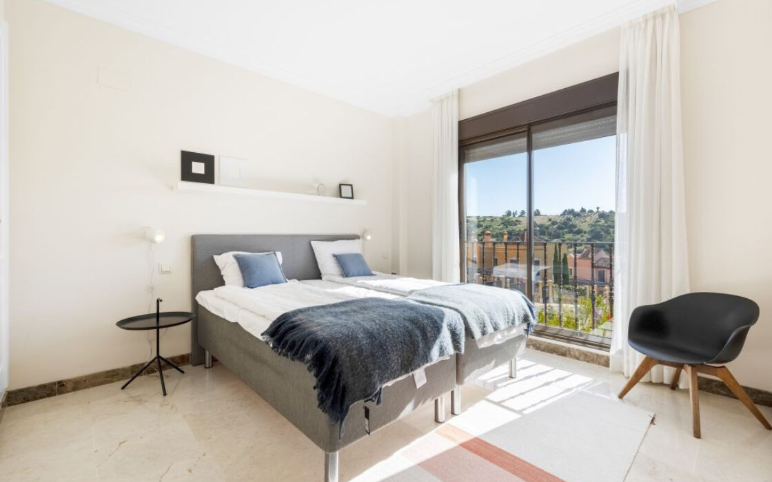 Виллы с террасой в Эстепоне, 3 спальни, 162 кв.м.