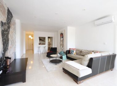 Апартаменты 110 кв.м с 3 спальнями в Торревьехе у моря