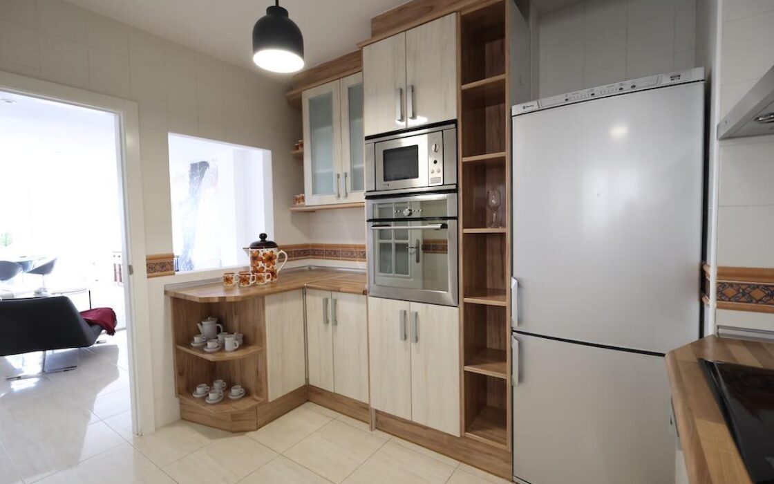 Апартаменты 110 кв.м с 3 спальнями в Торревьехе у моря