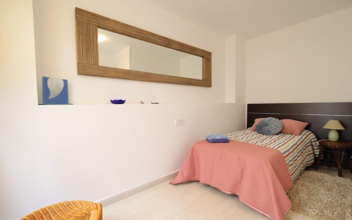 Апартаменты 110 кв.м с 3 спальнями в Торревьехе у моря