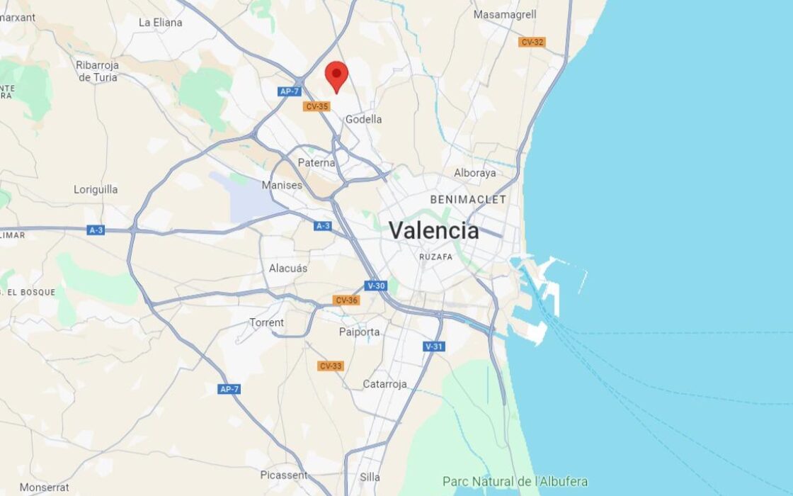 Новый комплекс в Годелле с террасами и бассейном 98 кв.м.