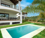 Виллы с 4 спальнями в Эстепоне у гольф-клуба, 175 кв.м.