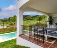 Виллы с 4 спальнями в Эстепоне у гольф-клуба, 175 кв.м.