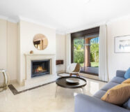 Виллы с 4 спальнями в Эстепоне у гольф-клуба, 175 кв.м.