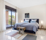 Виллы с 4 спальнями в Эстепоне у гольф-клуба, 175 кв.м.