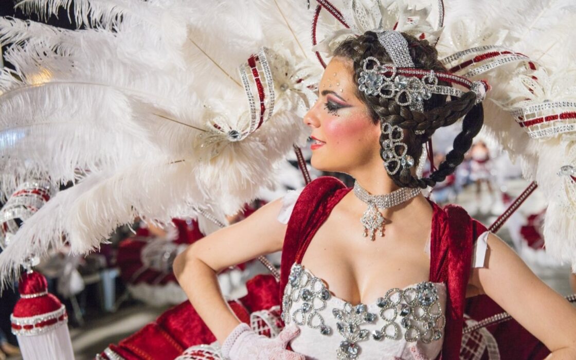 Квартира у моря в Агиласе с террасой и шикарным видом