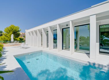 Вілла в Альтеа 512 кв.м з видом на море та басейном