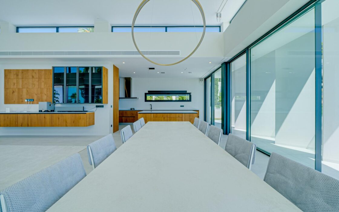 Вілла в Альтеа 512 кв.м з видом на море та басейном