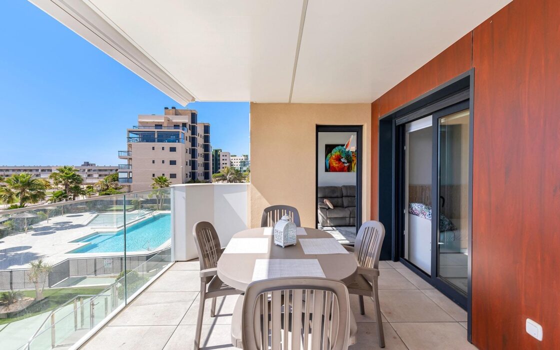 Апартаменты у моря в Миль-Пальмерас с 2 спальнями и террасой