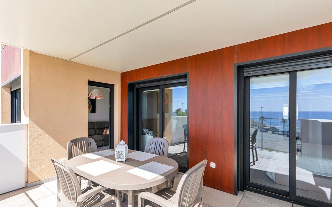 Апартаменты у моря в Миль-Пальмерас с 2 спальнями и террасой