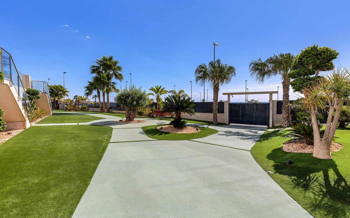 Апартаменты у моря в Миль-Пальмерас с 2 спальнями и террасой