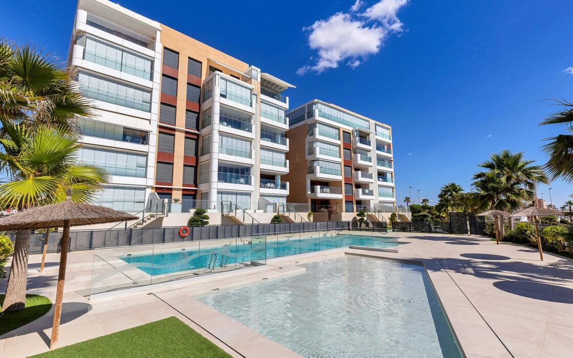 Апартаменты у моря в Миль-Пальмерас с 2 спальнями и террасой