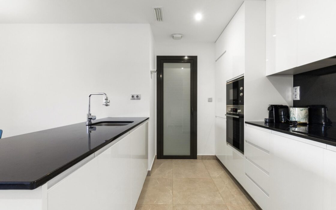 Квартира 80 кв.м с 2 спальнями в Ориуэла-Коста у бассейна