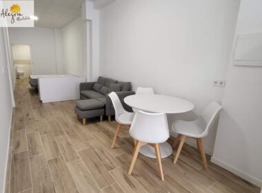 Апартаменты в Валенсии 42 кв.м с кондиционером и мебелью